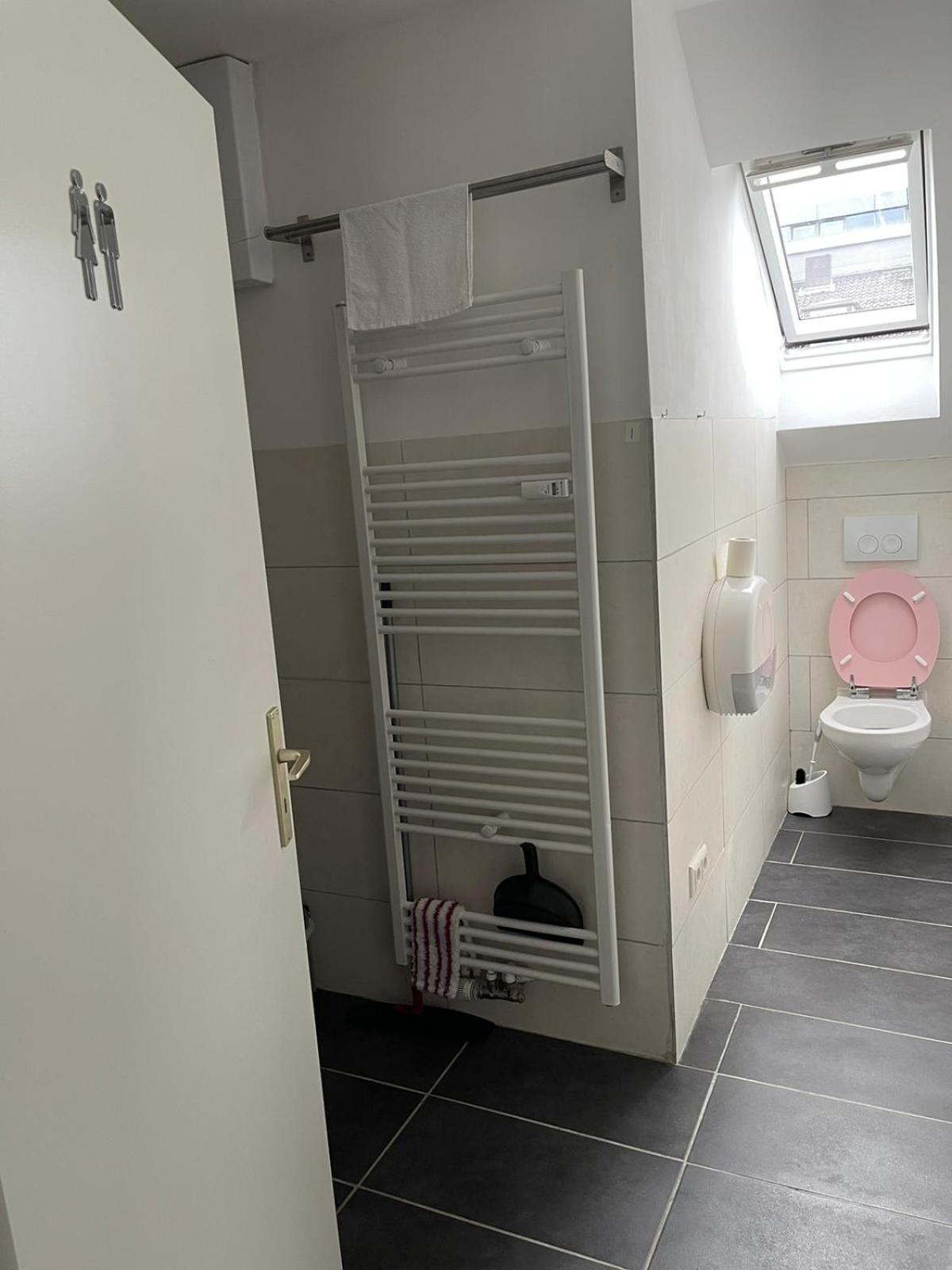 Bequemes Einzelzimmer Im Herzen Von Kassel Exterior foto