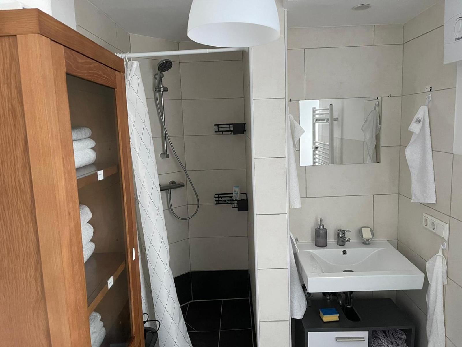 Bequemes Einzelzimmer Im Herzen Von Kassel Exterior foto