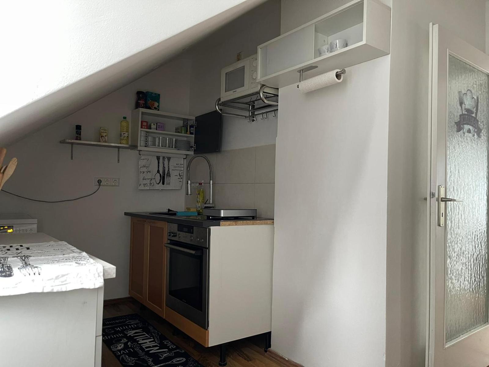 Bequemes Einzelzimmer Im Herzen Von Kassel Exterior foto